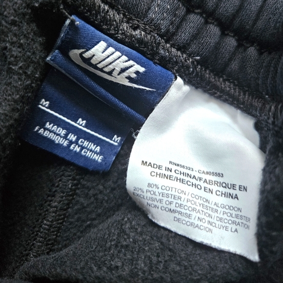 Nike Sportswear Club Men's Graphic Fleece Shorts (Medium) - Picture 3 of 5